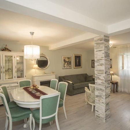 Apartment Antica With Yard & Bbq Split Exterior photo